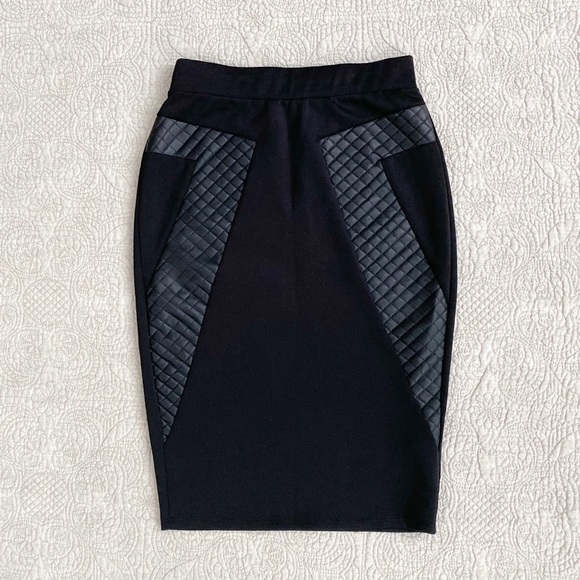 2B Bebe Black Pencil Skirt - Picture 1 of 4